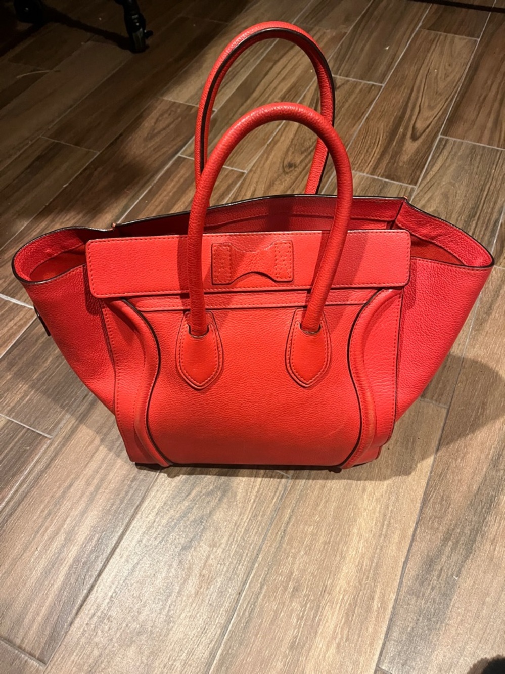CELINE
Drummed Calfskin Mini
Luggage in Vermillion Orange - Picture 3 of 8